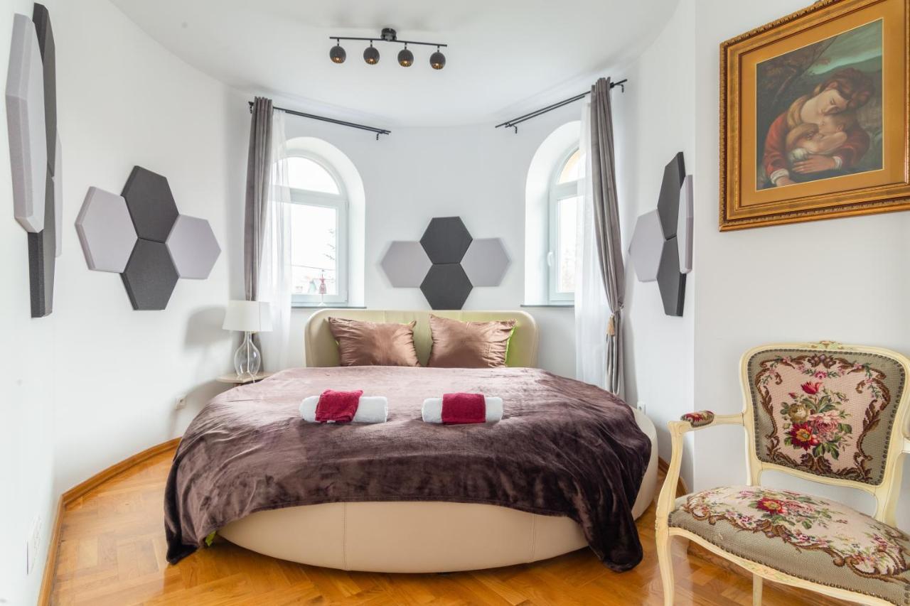The Castle Suites & Apartment - Free Parking - (Adults Only) Cracovia Esterno foto