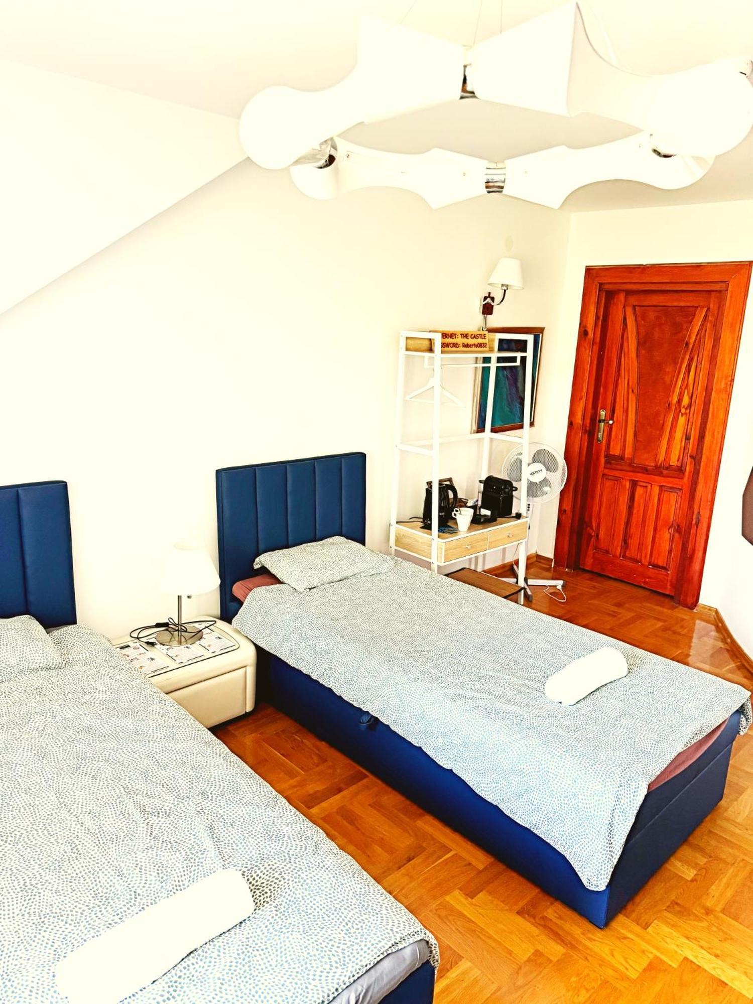 The Castle Suites & Apartment - Free Parking - (Adults Only) Cracovia Esterno foto