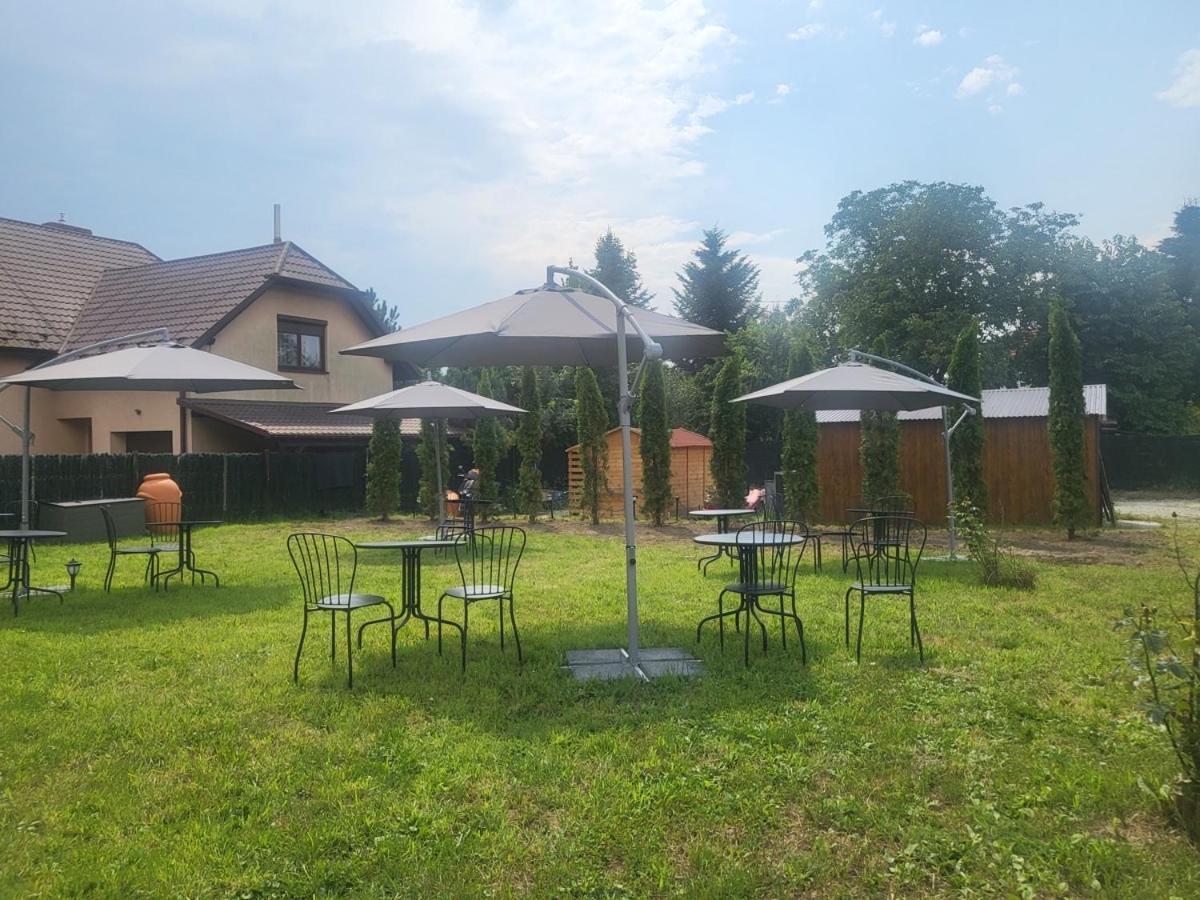 The Castle Suites & Apartment - Free Parking - (Adults Only) Cracovia Esterno foto